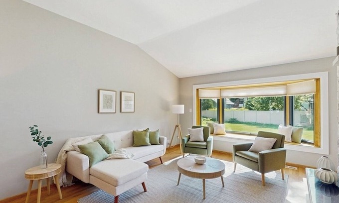 Naperville House | Comfortable Naperville Escape – Close to Downtown & Train!