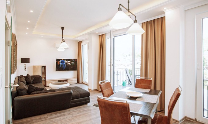 Zell Apartment | Comfortable, newly renovated apartments with a view of the Moselle