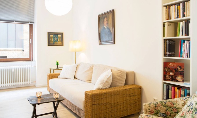 Kalk Apartment | Comfortable nice central 2 bedroom flat near trade fair