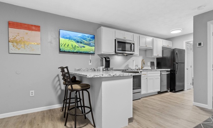 Festus Apartment | Comfortable One bedroom Apartment