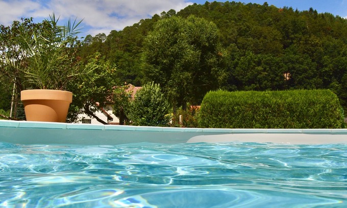 Sturzelbronn House | Comfortable, quiet and independent cottage with swimming pool in the heart