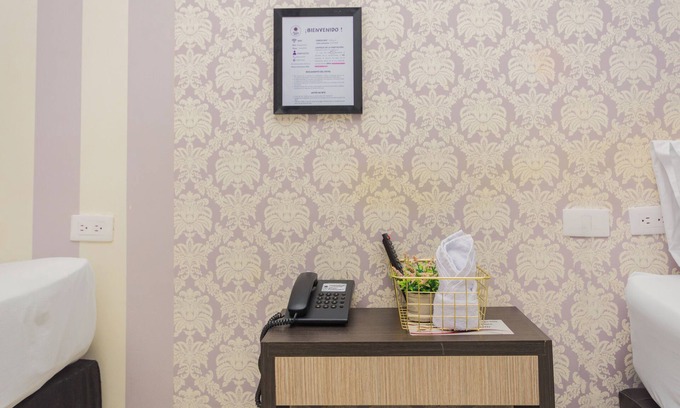 Bello Hotel | Comfortable room for 3 people in Bello