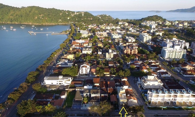 Itagua Apartment | Comfortable rooms 50 meters from the beach.