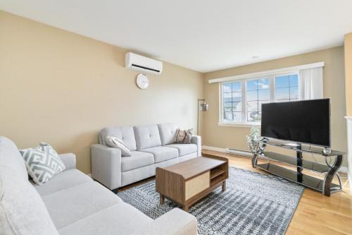 Moncton House | Comfortable, Spacious 3 bedroom Home