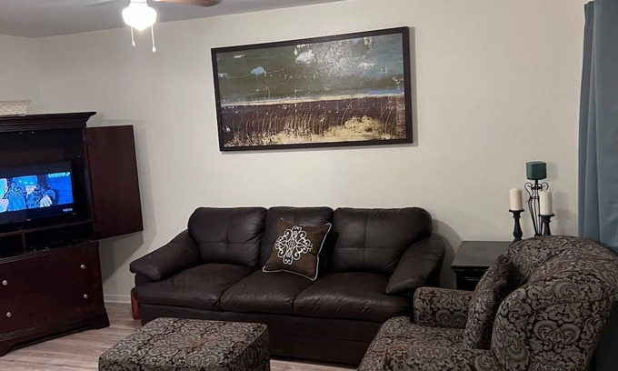 Northeast Houston Apartment | Comfortable Spacious 3 Bedroom Rural