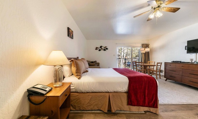 Truckee Condo | Comfortable Studio w/Kitchen 2nd Floor #213 at Donner Lake Village