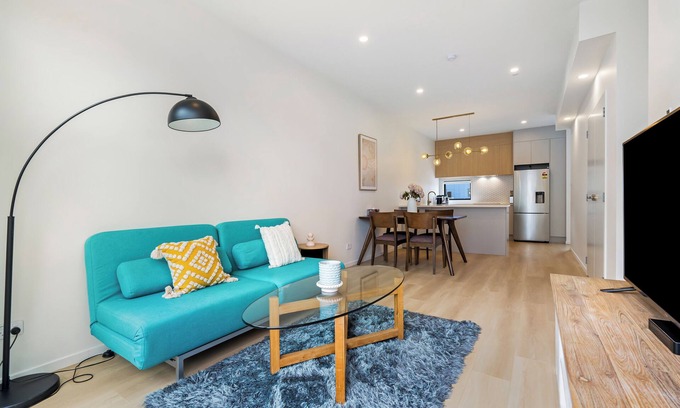 Auckland Central Business District House | Comfortable Two- Bedroom Townhouse with garden Unit 3
