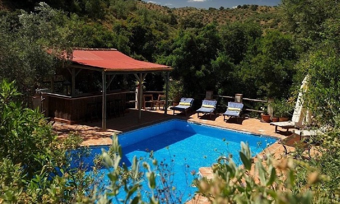 Comares House | Comfortable Villa With Large, Illuminated Private Pool