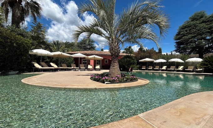 Carros Villa | Comfortable villa with private landscaped garden, swimming pool