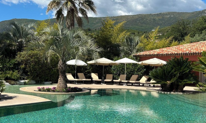 Carros Villa | Comfortable villa with private landscaped garden, swimming pool