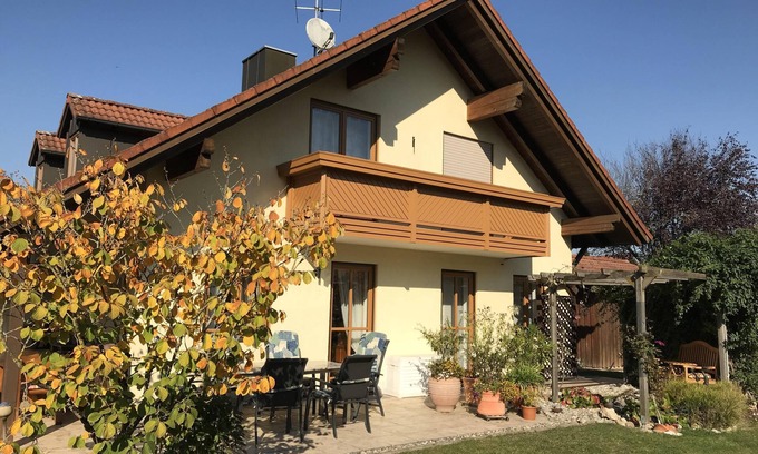 Pastetten Apartment | Comfortably furnished apartment in Pastetten district Erding