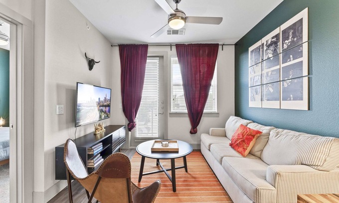 Montopolis Apartment | Comfy 1BR luxe suite close to Downtown w/fast WiFi