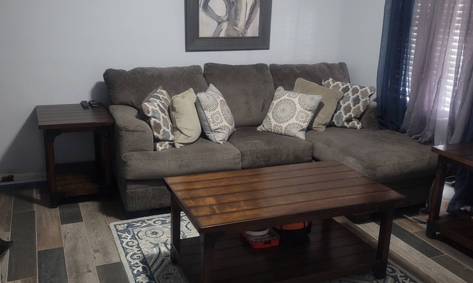 Jacksonville Apartment | Comfy 2-bedroom unit near Edward Waters College