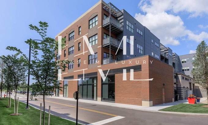 Orange Apartment | Comfy 3-Bedroom Corporate Apartment in Cleveland with Fitness Room, AC & Wifi