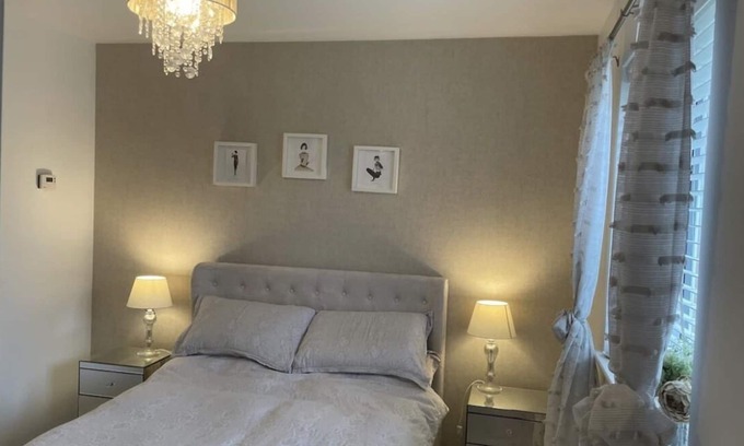 Coalville House | Comfy 3 bedroom property