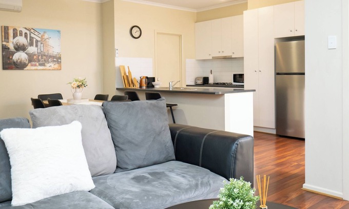 Blakeview Villa | Comfy 4BR Villa with garage suitable for groups and pet friendly! Walk to shops.