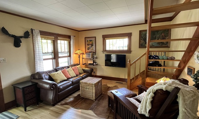 University District House | Comfy and Idyllic 1920s Missoula Bungalow in the historic Slants Neighborhood