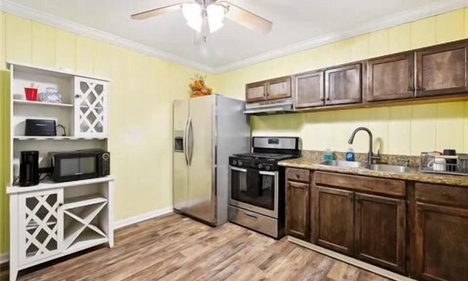 Treme Condo | Comfy and Safe 2-bedroom condo in New Orleans - 1 block walk to French Quarter