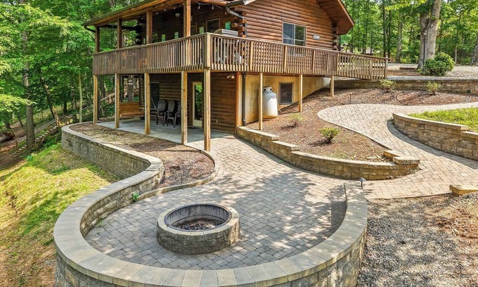 Gladehill Cabin | Comfy Cabin with stunning lake views, perfect for a serene escape at SML.