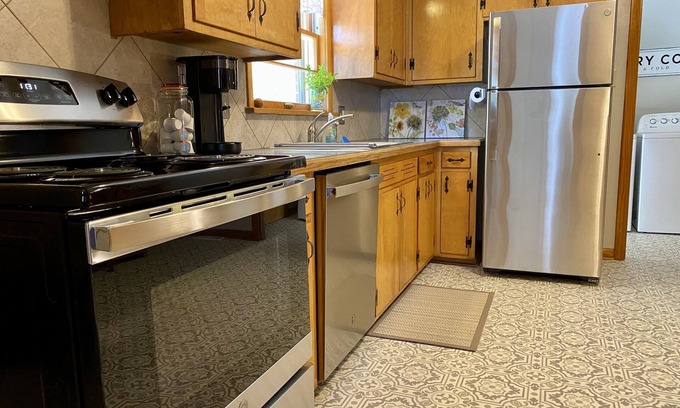 Owensboro House | Comfy! Carmel Cottage Centrally Located