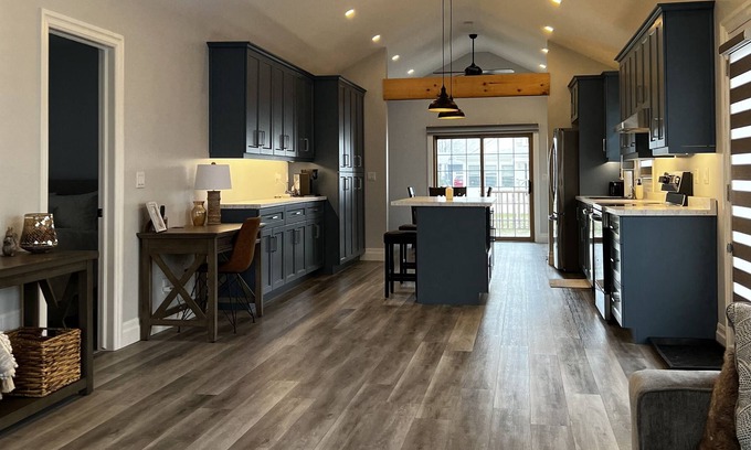 Amherstburg Cottage | Comfy Cottage