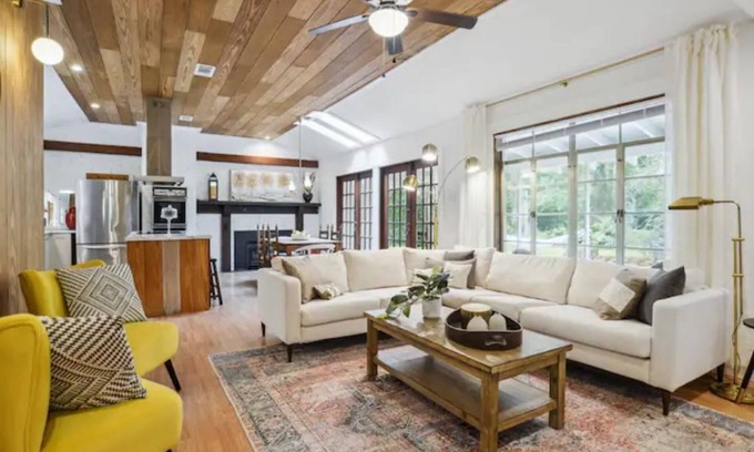 South Baton Rouge Cottage | Comfy Cottage Retreat near LSU/Health District