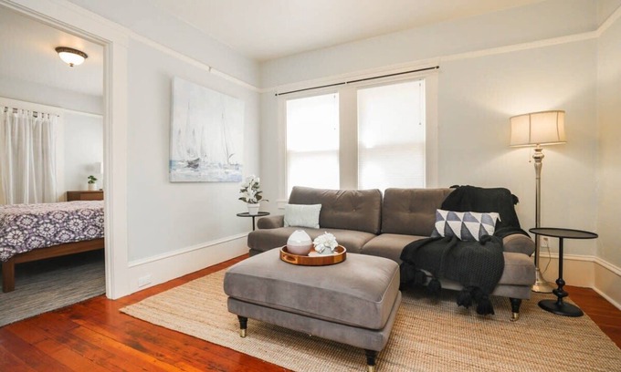 Piedmont Avenue Apartment | Comfy Family-Friendly 2BR Near Piedmont w/Parking
