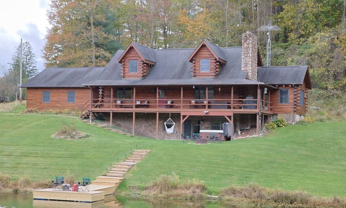 Cambridge Cabin | Comfy, Family Friendly, Cabin - Hot Tub, Fishing, Hiking, Wildlife Great Views!