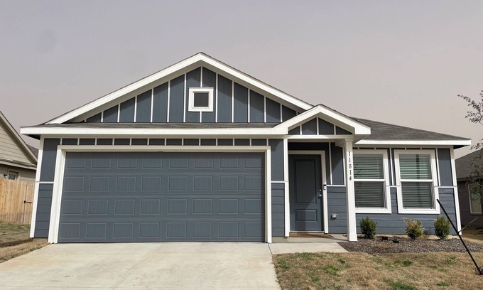 Wise County House | Comfy Family Home w/4 rooms, WiFi, Office & Community Pool, in Rhome