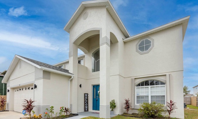 Poinciana House | Comfy & Getaway House w/Pool!