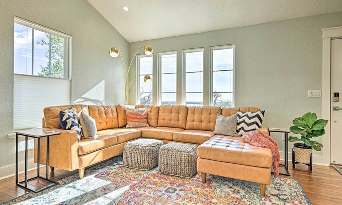 Fredericksburg Cottage | Comfy Hill Country Haven w/Private Hot Tub!
