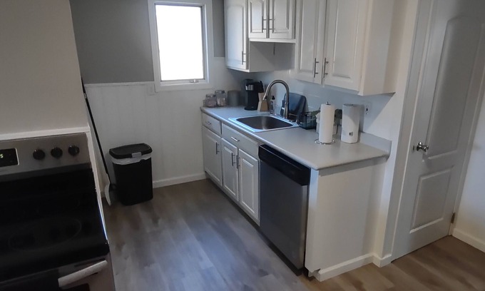North Tonawanda House | Comfy home located between Buffalo and Niagara Falls