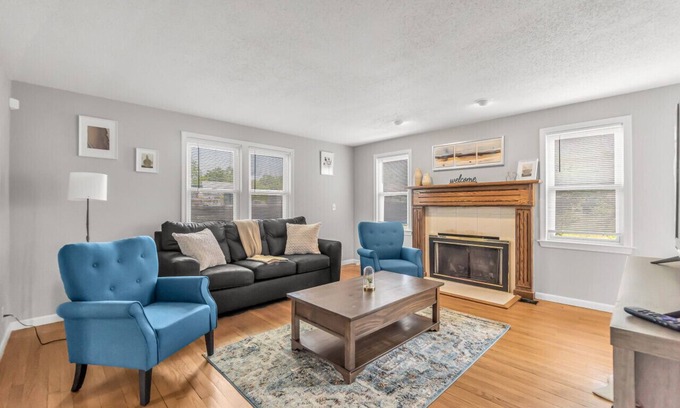 North Haven House | Comfy home with renovated interior