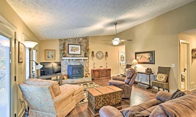 Tate House | Comfy Jasper Getaway with Community Amenities!