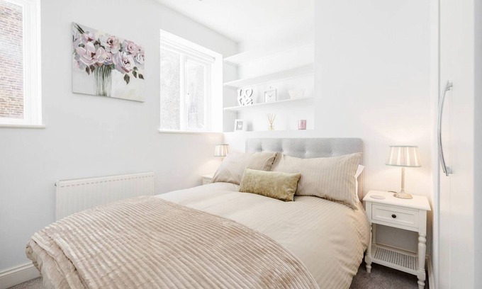 Notting Hill Apartment | Comfy Modern 2-Bed Notting Hill Portobello Apt
