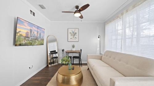 Riverside Heights House | Comfy Modern Farmhouse Cottage w/Private Patio!