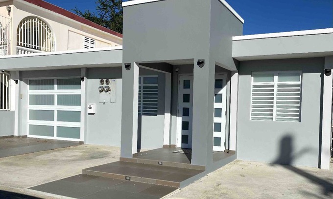 Sabana Abajo House | Comfy modern house near airport & beach