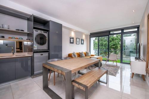 Houghton Estate Apartment | Comfy Nest - The Paramount 1