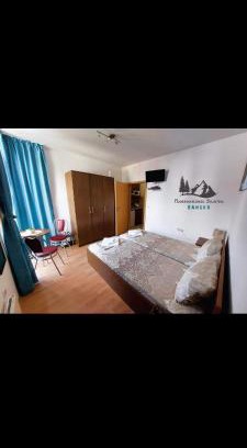 Old Town Apartment | Comfy Studio