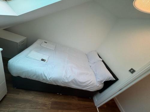 Walpole Apartment | Comfy Two bedroom in Ealing