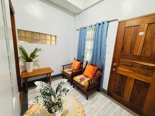 Virac Apartment | Comfy Unit 1 BR Unit With Living Room at Sonia's Island Stay