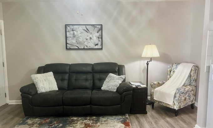 Richmond Apartment | Comfy Upstairs 2 bed/1 bath near EKU in Richmond