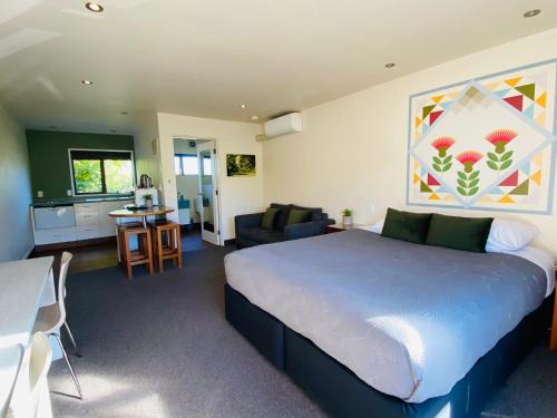 North Dunedin Hotel | Commodore Motel