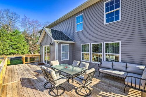 Pocono Summit House | Community Beach and Lake Pocono Summit Escape