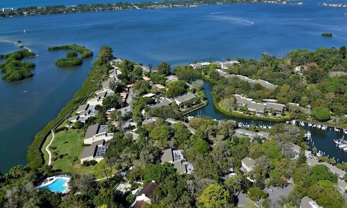 Vamo Condo | Community Pool & Tennis, Near Siesta Key Beach, Pelican Cove, Summer Place