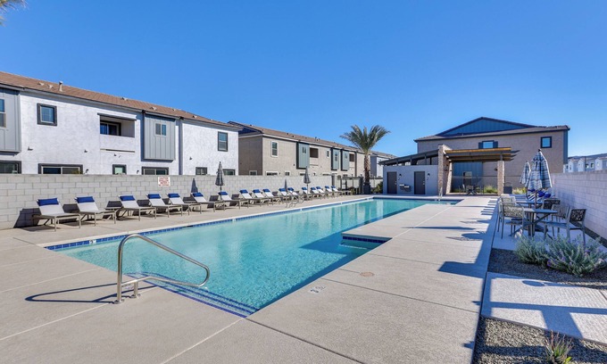 Desert View Apartment | Community Trails & Dog Park: Phoenix Studio!