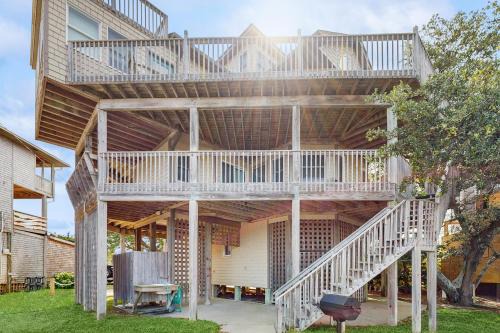 Brigands' Bay House | Compass Rose #286-F