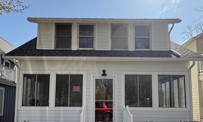 Lakeside Cottage | Complete Remodel for 2025 in Prime Location in Lakeside!