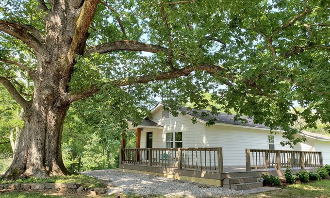 Hot Springs House | Completely remodeled 1940's farmhouse with Gorgeous pond views!