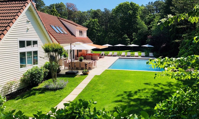 Wainscott Woods House | Completely Renovated Home on ~2 Private Acres, Near Beach/Town